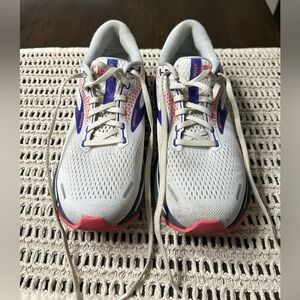 Brooks Ghost 14- Women’s Size 9.5